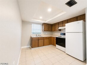 5461 Eleventh Ave in Ft. Myers, FL - Building Photo - Building Photo