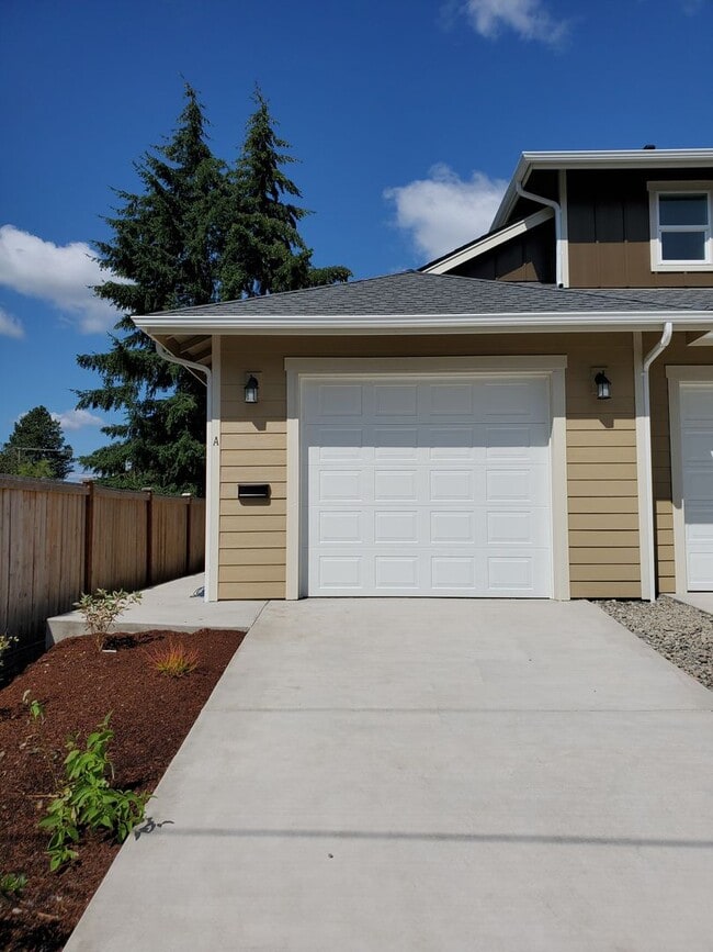property at 303 S Diamond St