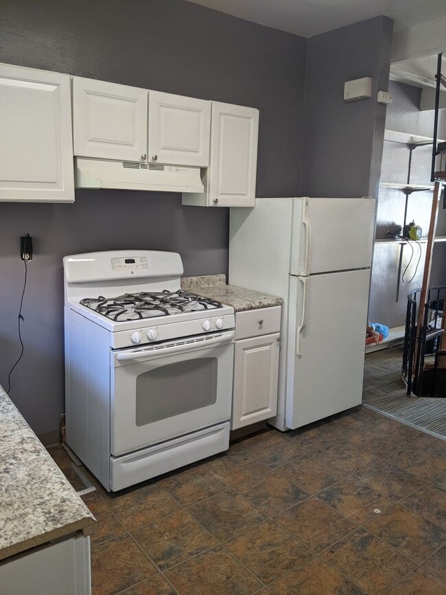 property at 3220 1/2 Hardie Way