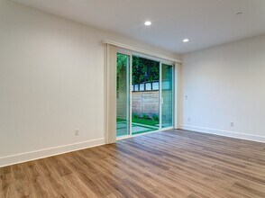 829 N Orange Grove Ave-Unit -831 N. Orange Grove in Los Angeles, CA - Building Photo - Building Photo