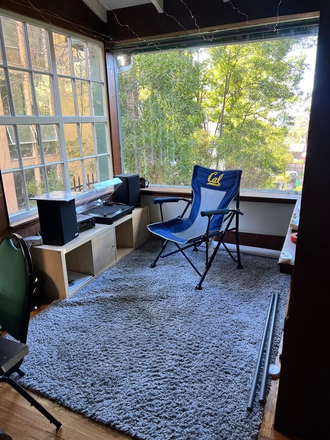 1733 La Loma Ave in Berkeley, CA - Foto de edificio - Building Photo