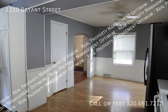 1210 Bryant St in Alexandria, MN - Building Photo - Building Photo