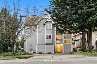 727 N 85th St in Seattle, WA - Building Photo - Building Photo