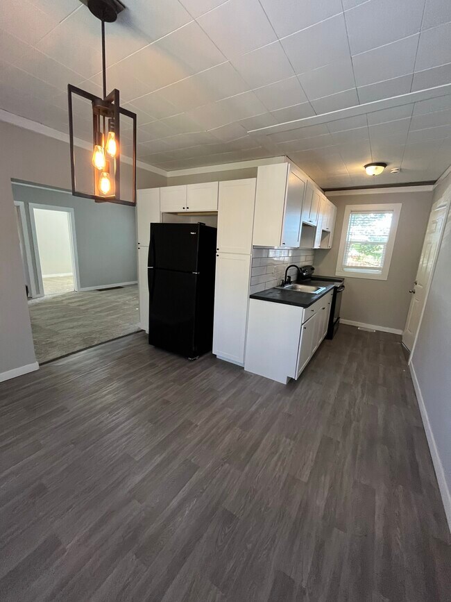 15 5th St, Unit 15 in Roseville, OH - Building Photo - Building Photo