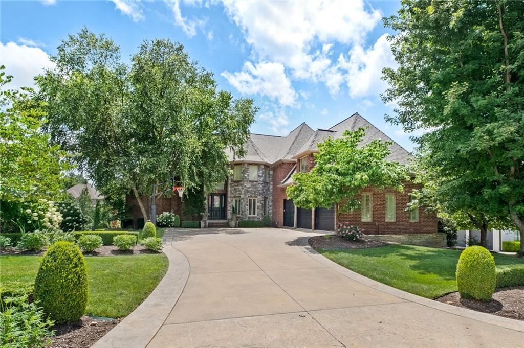 44 W Buckingham Dr in Rogers, AR - Foto de edificio