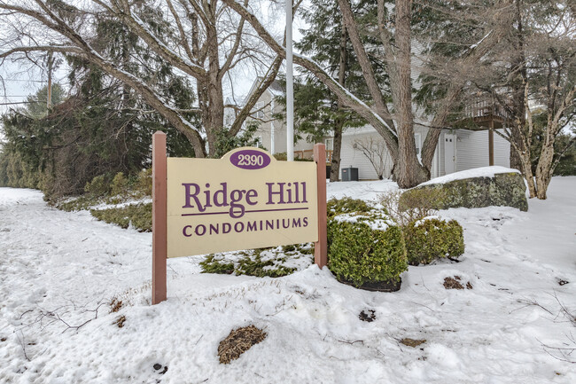 Ridge Hill Condominiums in Hamden, CT - Building Photo - Building Photo