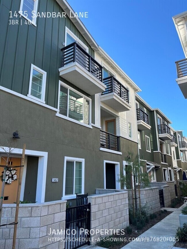 property at 1475 Sandbar Ln