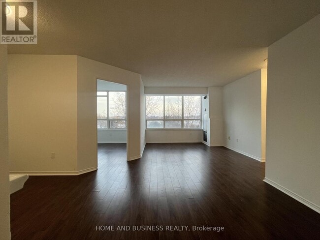 property at 5 Greystone Walk Dr