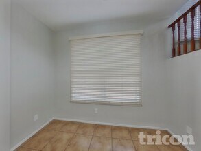 2323 Grenadine Rd in Phoenix, AZ - Building Photo - Building Photo