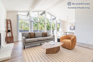 801 Middlefield Rd in Palo Alto, CA - Building Photo