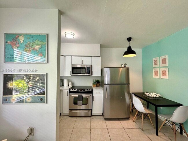 1130 NE 81st St in Miami, FL - Building Photo - Building Photo