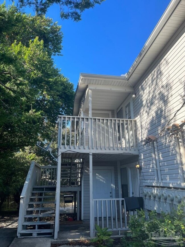 property at 3202 Redwood Ln