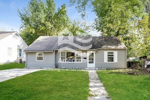 7937 Park Ave in Kansas City, MO - Building Photo