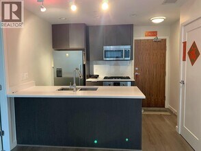 3333 Sexsmith Rd in Richmond, BC - Building Photo - Building Photo