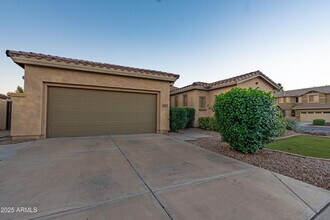453 W Lantana Pl in Chandler, AZ - Building Photo - Building Photo