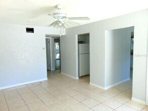 217 Debby Ct in Largo, FL - Building Photo - Building Photo