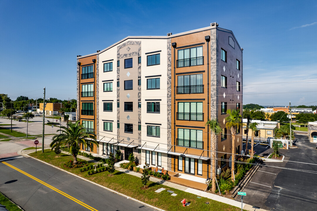 100 North Apartments in Eustis, FL - Building Photo