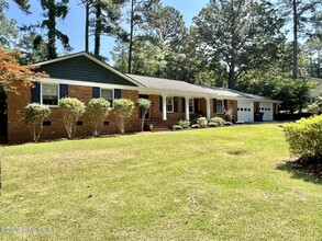 204 Haldane Dr in Southern Pines, NC - Building Photo - Building Photo