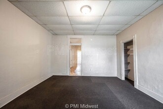 632 S State St in Greenfield, IN - Foto de edificio - Building Photo