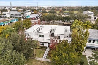 1049 N Kentucky Ave in Winter Park, FL - Building Photo - Building Photo