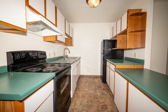 Murdock Apartments in Tomah, WI - Foto de edificio - Building Photo