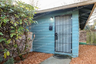 1938 NE Buffalo St in Portland, OR - Building Photo - Building Photo