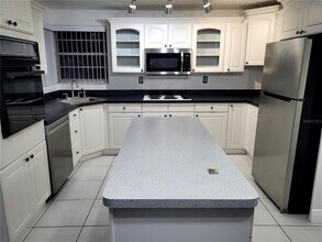 10803 N Armenia Ave in Tampa, FL - Building Photo - Building Photo