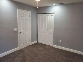 1211 62nd Ave E in Bradenton, FL - Foto de edificio - Building Photo