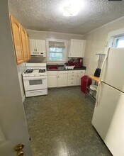 932 E Market St in Indianapolis, IN - Building Photo - Building Photo