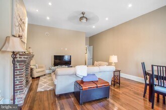 511 S 17th St in Philadelphia, PA - Building Photo - Building Photo