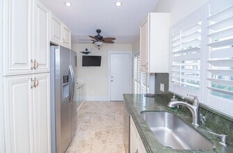 8410 Brussels Way in Boca Raton, FL - Building Photo - Building Photo