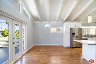 122 Montreal St in Los Angeles, CA - Building Photo - Building Photo