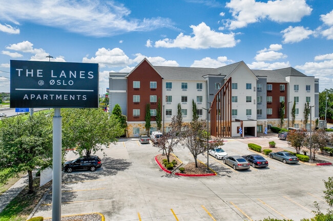 Lanes at Oslo in San Marcos, TX - Building Photo - Building Photo