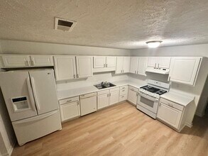 1181 Vintage Pointe Dr in Lawrenceville, GA - Building Photo - Building Photo