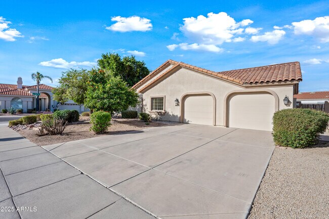 10895 E Mission Ln in Scottsdale, AZ - Building Photo - Building Photo