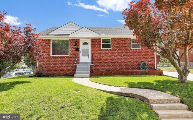 2129 Saranac St in Hyattsville, MD - Building Photo - Building Photo