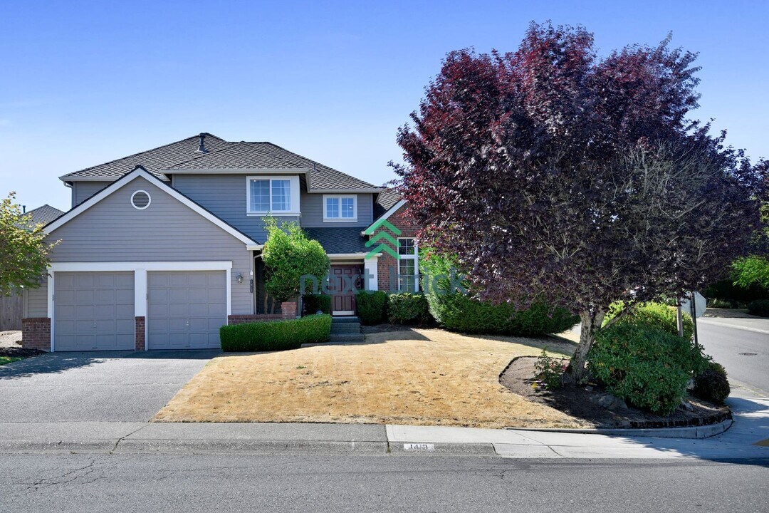 1413 233rd Ave NE in Sammamish, WA - Building Photo