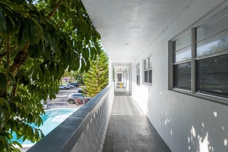 Sans Souci Tennis Apartments in North Miami, FL - Building Photo - Building Photo