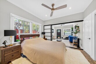 5915 Lexington Ave in Los Angeles, CA - Building Photo - Building Photo