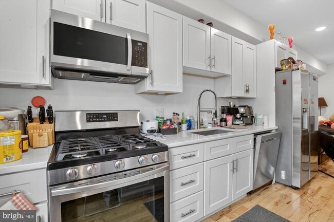 1445 S 32nd St in Philadelphia, PA - Building Photo - Building Photo