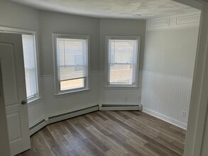 320 Eaton St in Providence, RI - Building Photo - Building Photo