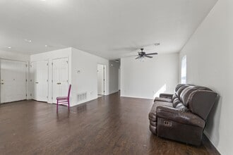 3723 W 53rd Pl in Tulsa, OK - Building Photo - Building Photo