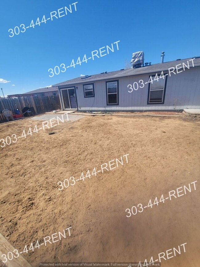 100 Wenatchee St in Lochbuie, CO - Building Photo - Building Photo