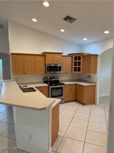 531 5th St SW in Naples, FL - Building Photo - Building Photo