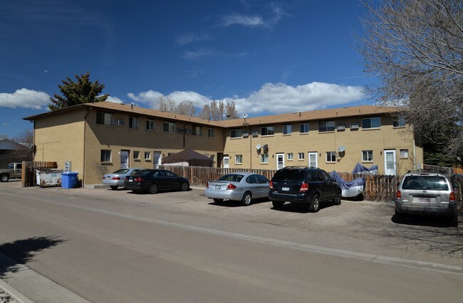 1574-1578 E 16th St in Loveland, CO - Foto de edificio - Building Photo