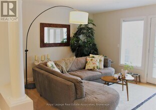 61 Porter Dr in Guelph, ON - Building Photo - Building Photo