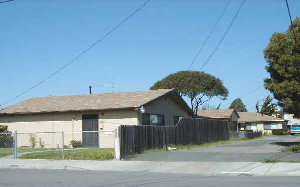 601-609 Tehama Ave in Hayward, CA - Building Photo - Building Photo