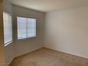 263 Camelback Ridge Ave in Henderson, NV - Building Photo - Building Photo