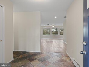 1530 Hiddenbrook Dr in Herndon, VA - Building Photo - Building Photo