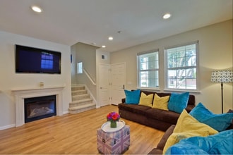 402 Rock Ave in Fremont, CA - Building Photo - Building Photo